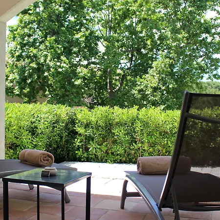 Hotel Mas De Chastelas 5*