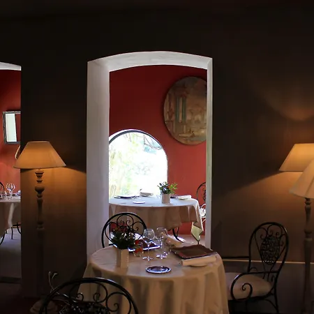 Hotel Mas De Chastelas 5*