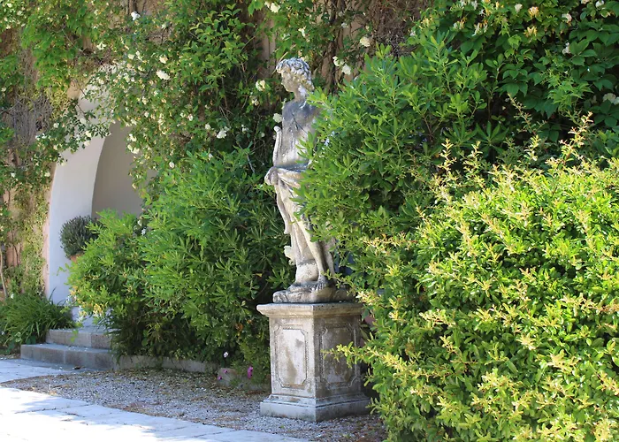 Mas De Chastelas 5* 盖辛