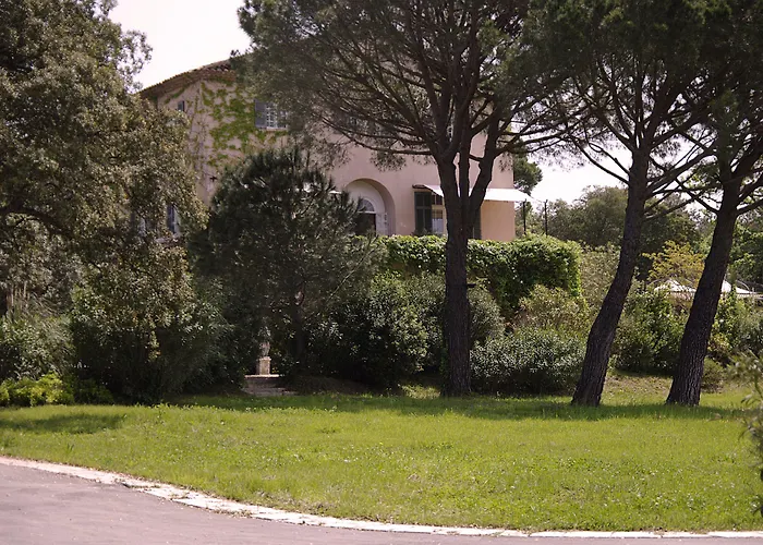 酒店 Mas De Chastelas 5*